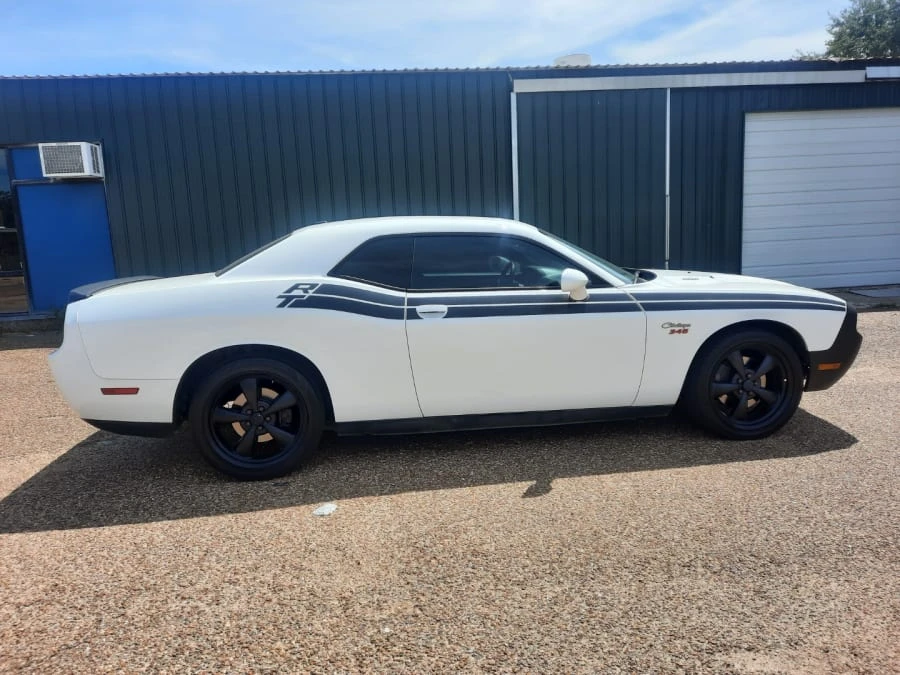 2011 Dodge Challenger 3rd Gen - Image 2 of 7
