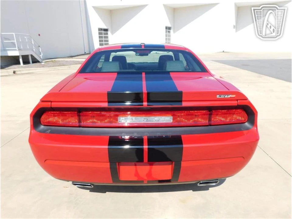 2011 Dodge Challenger 3rd Gen - Image 23 of 31