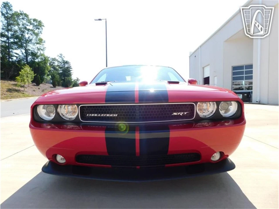 2011 Dodge Challenger 3rd Gen - Image 4 of 31