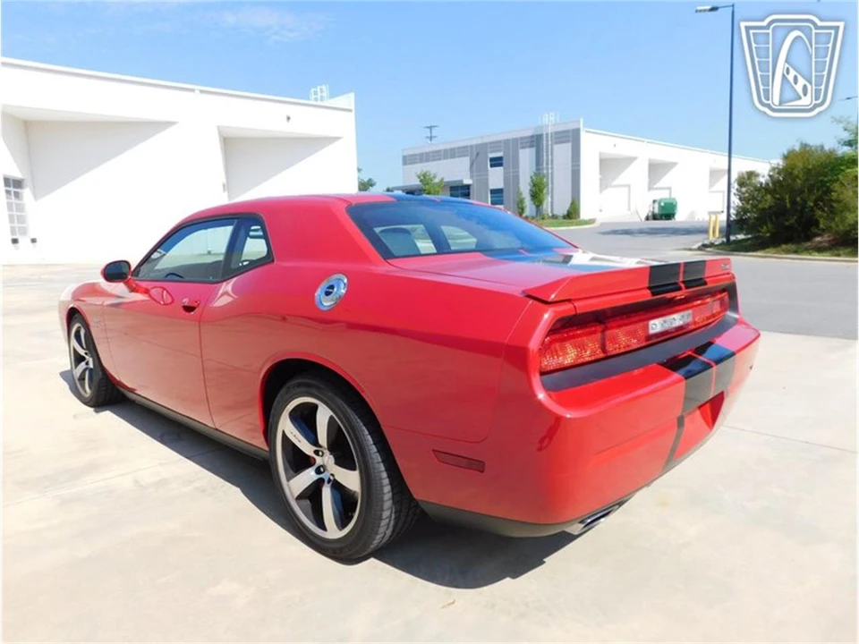 2011 Dodge Challenger 3rd Gen - Image 19 of 31