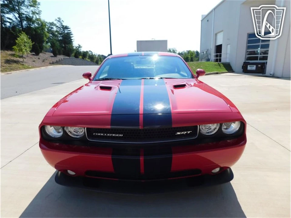 2011 Dodge Challenger 3rd Gen - Image 5 of 31