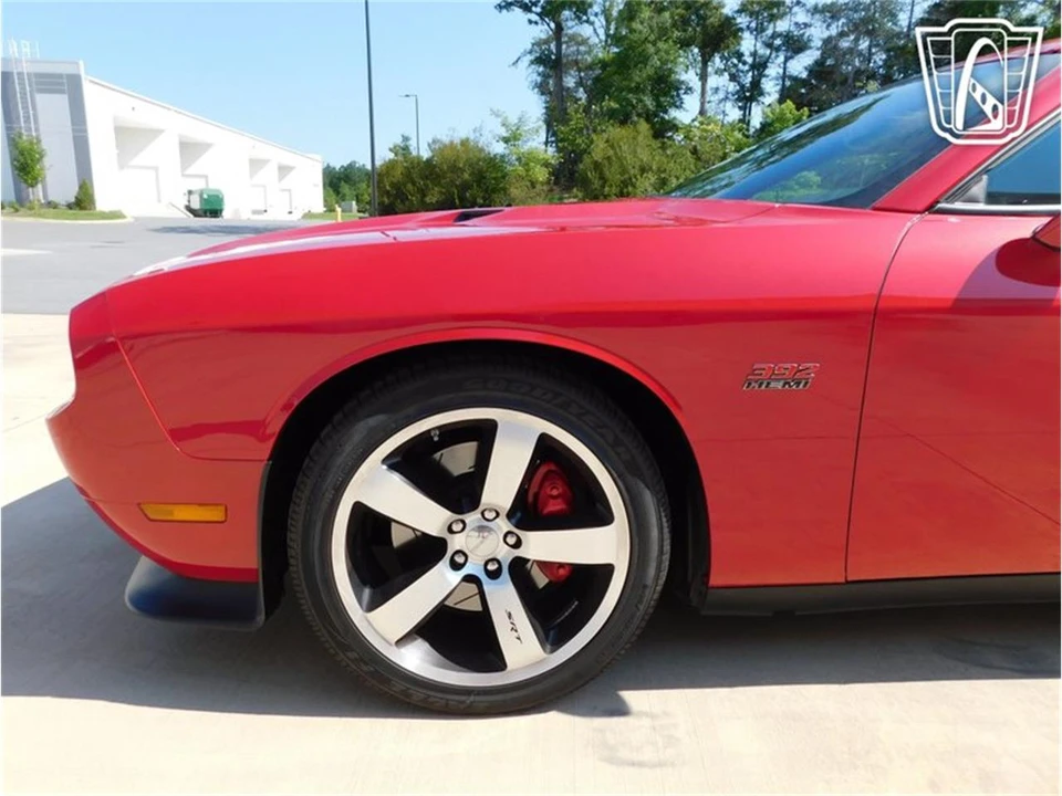 2011 Dodge Challenger 3rd Gen - Image 10 of 31