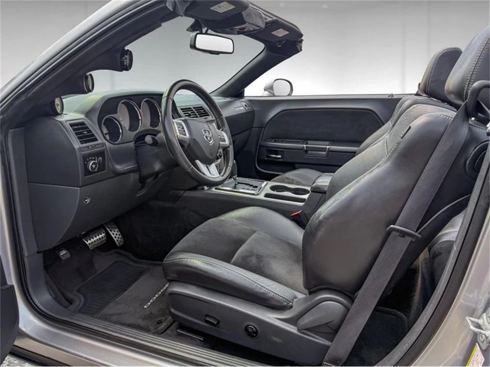 2011 Dodge Challenger 3rd Gen - Image 17 of 28
