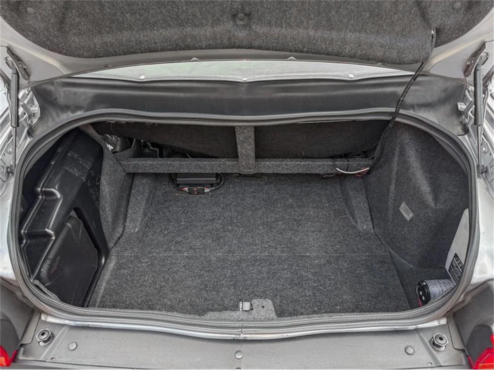 2011 Dodge Challenger 3rd Gen - Image 23 of 28