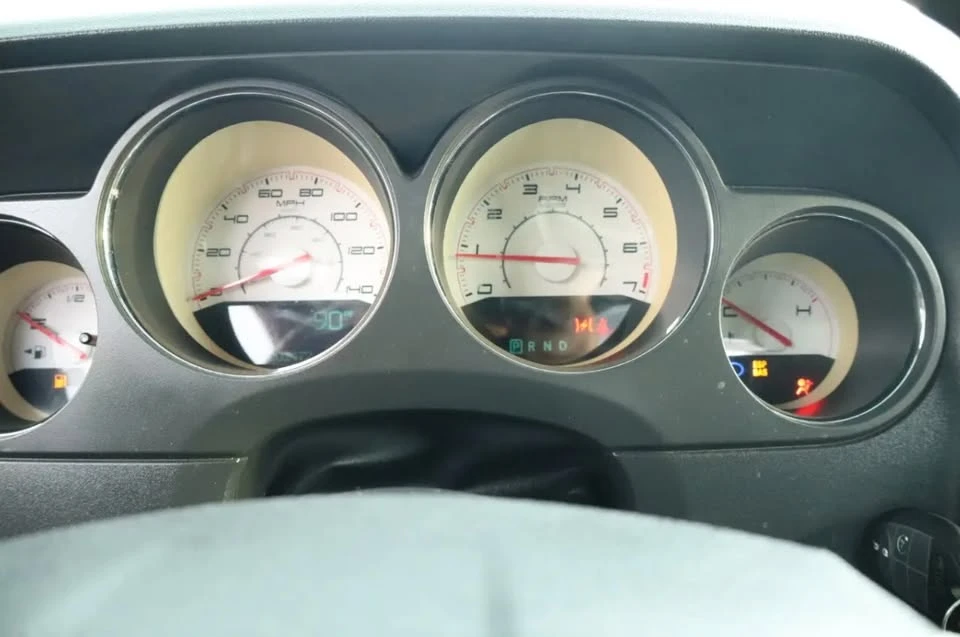 2011 Dodge Challenger 3rd Gen - Image 13 of 20
