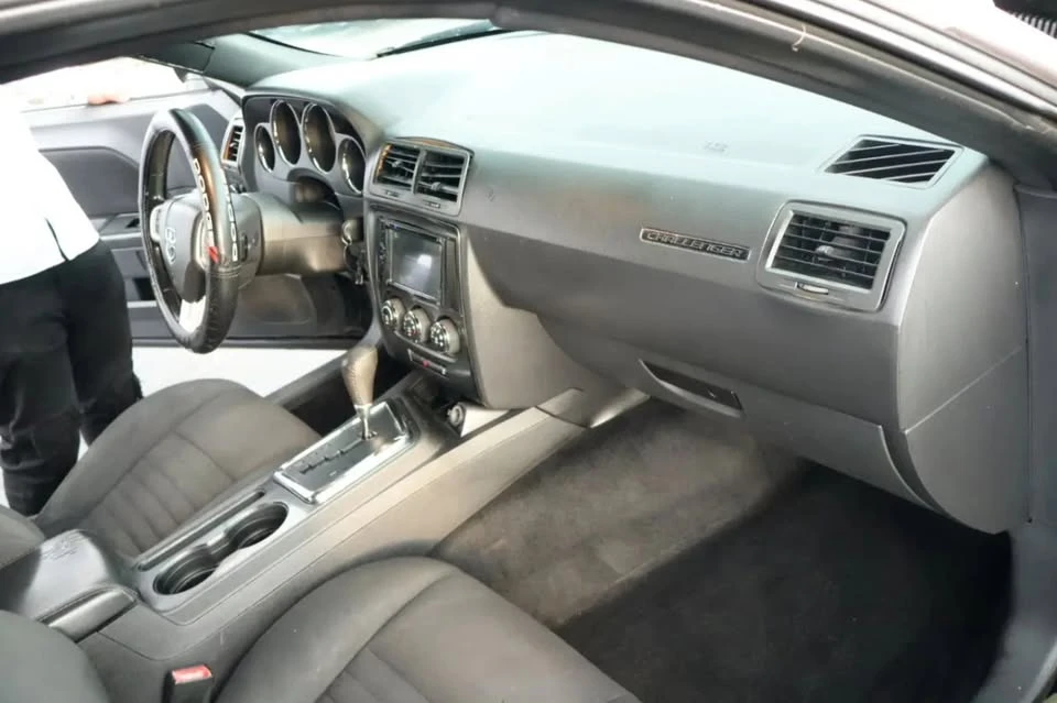 2011 Dodge Challenger 3rd Gen - Image 19 of 20