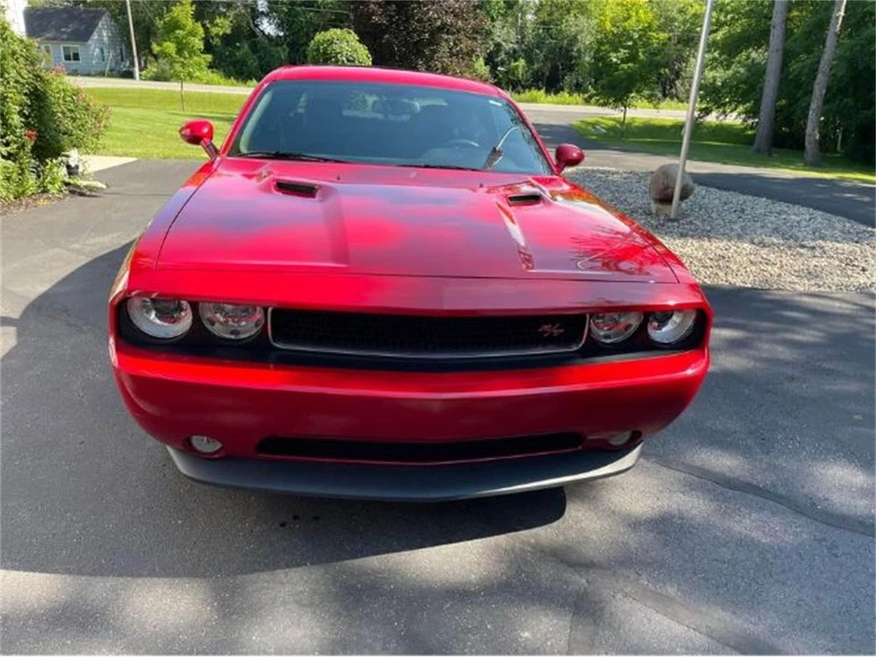 2011 Dodge Challenger 3rd Gen - Image 7 of 10