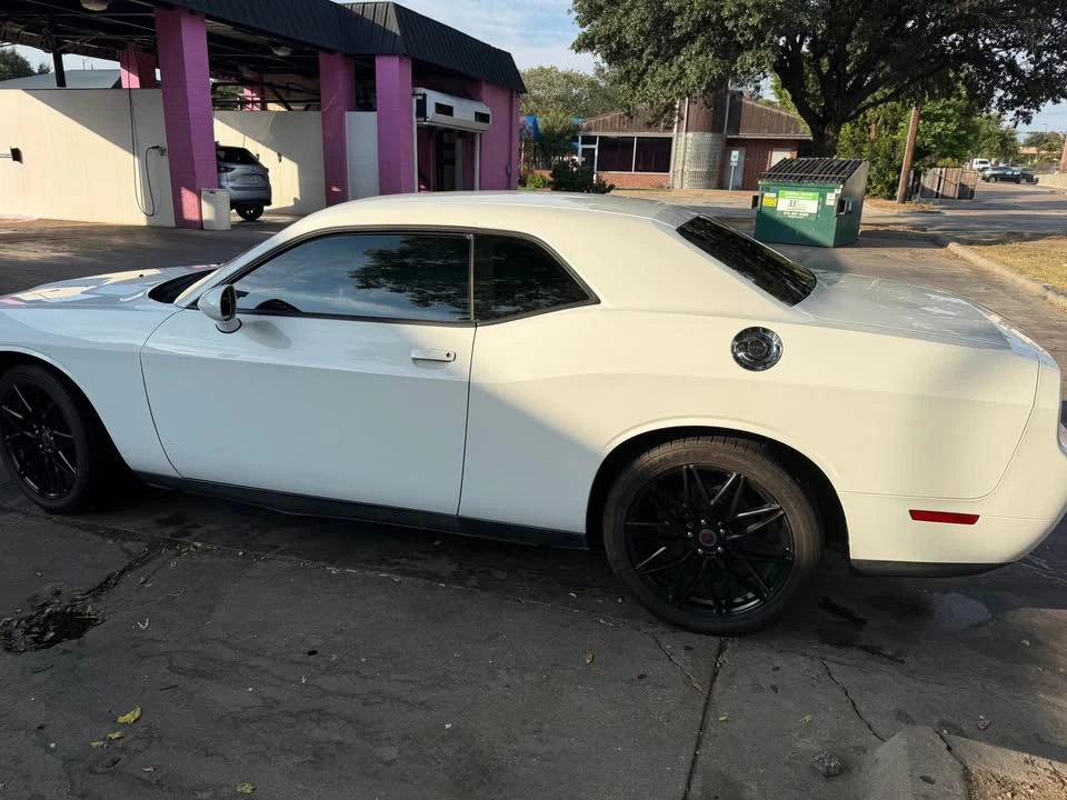 2011 Dodge Challenger 3rd Gen - Image 5 of 6