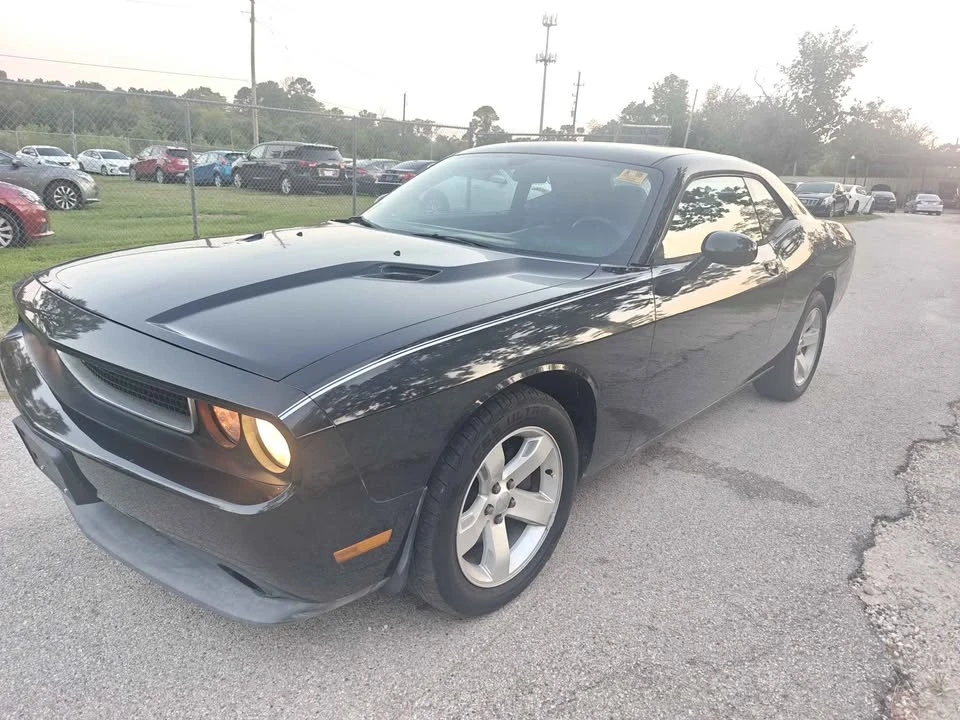 2011 Dodge Challenger 3rd Gen - Image 3 of 12