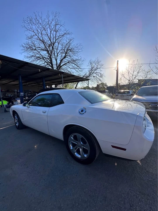 2011 Dodge Challenger 3rd Gen - Image 4 of 11