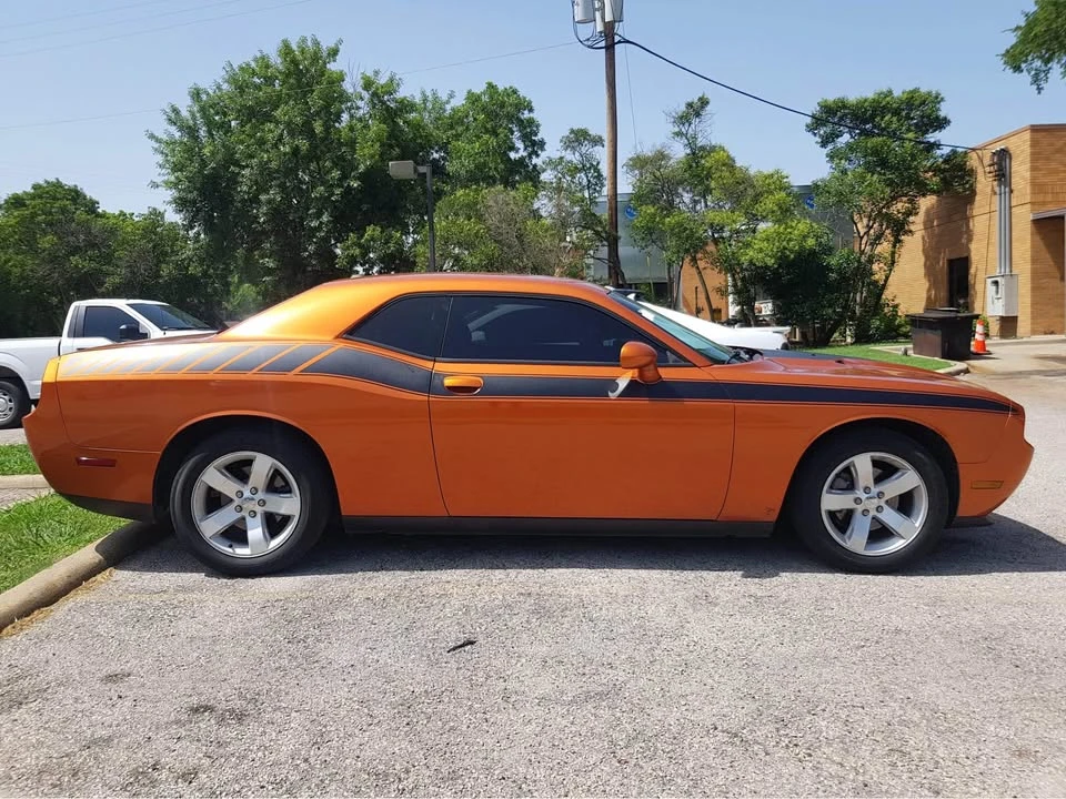 2011 Dodge Challenger 3rd Gen - Image 2 of 4