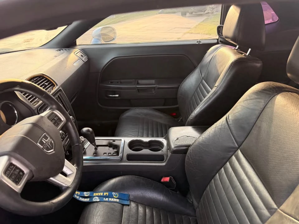 2011 Dodge Challenger 3rd Gen - Image 5 of 6