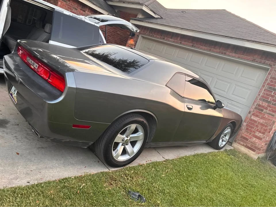 2011 Dodge Challenger 3rd Gen - Image 2 of 5