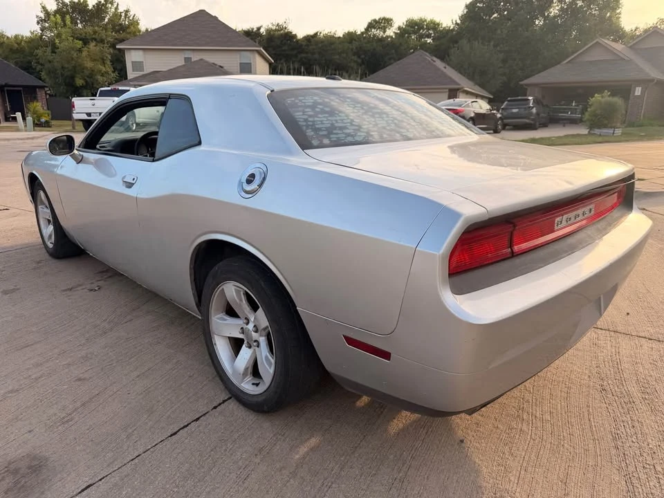 2011 Dodge Challenger 3rd Gen - Image 2 of 6