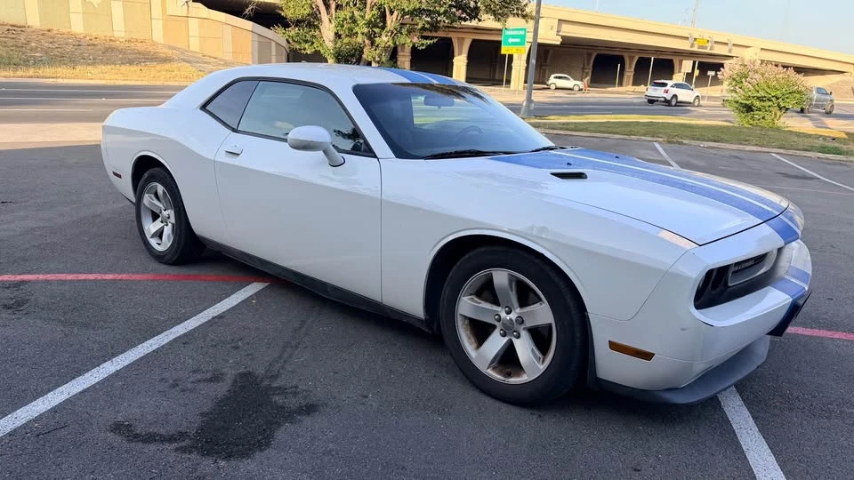 2011 Dodge Challenger 3rd Gen - Image 6 of 20
