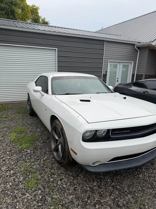 2011 Dodge Challenger 3rd Gen - Image 2 of 4