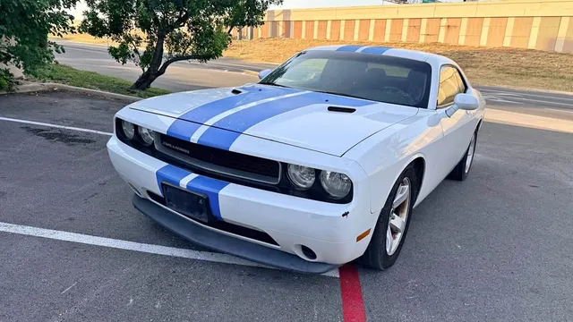 2011 Dodge Challenger SE