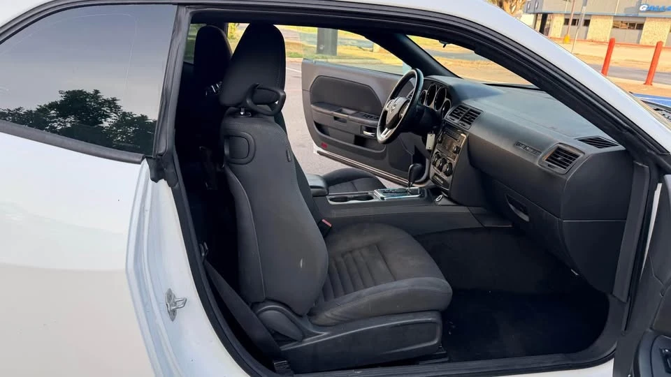 2011 Dodge Challenger 3rd Gen - Image 15 of 20