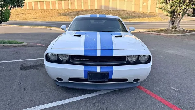 2011 Dodge Challenger SE