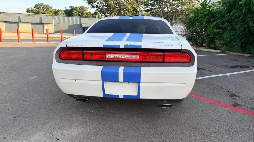 2011 Dodge Challenger 3rd Gen - Image 11 of 20