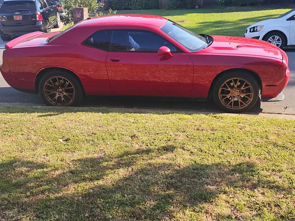 2011 Dodge Challenger 3rd Gen - Image 2 of 7