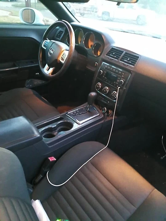 2011 Dodge Challenger 3rd Gen - Image 2 of 5