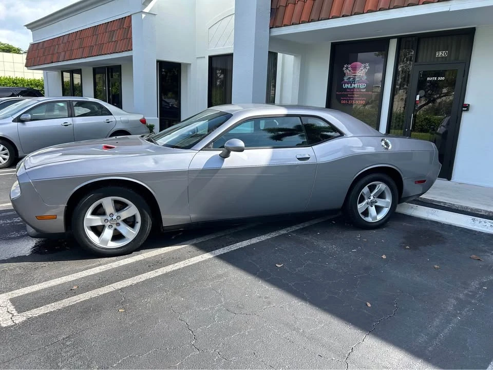 2011 Dodge Challenger 3rd Gen - Image 8 of 14