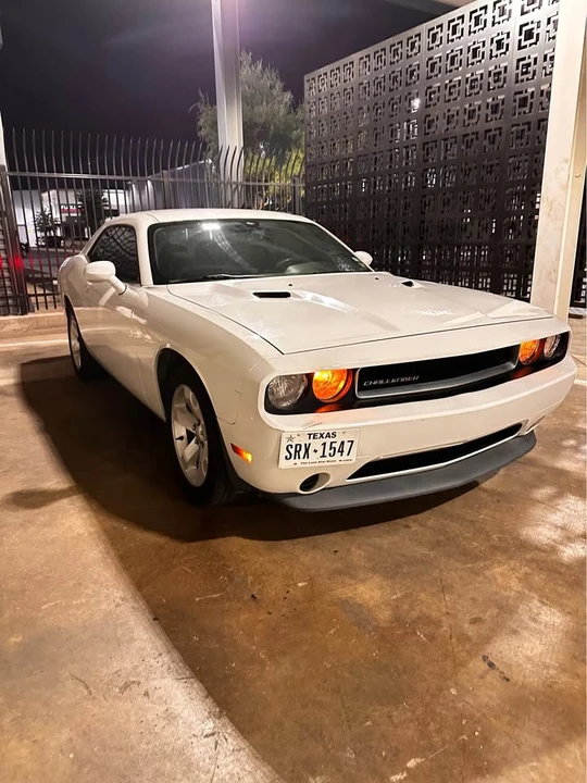 2011 Dodge Challenger 3rd Gen - Image 2 of 7