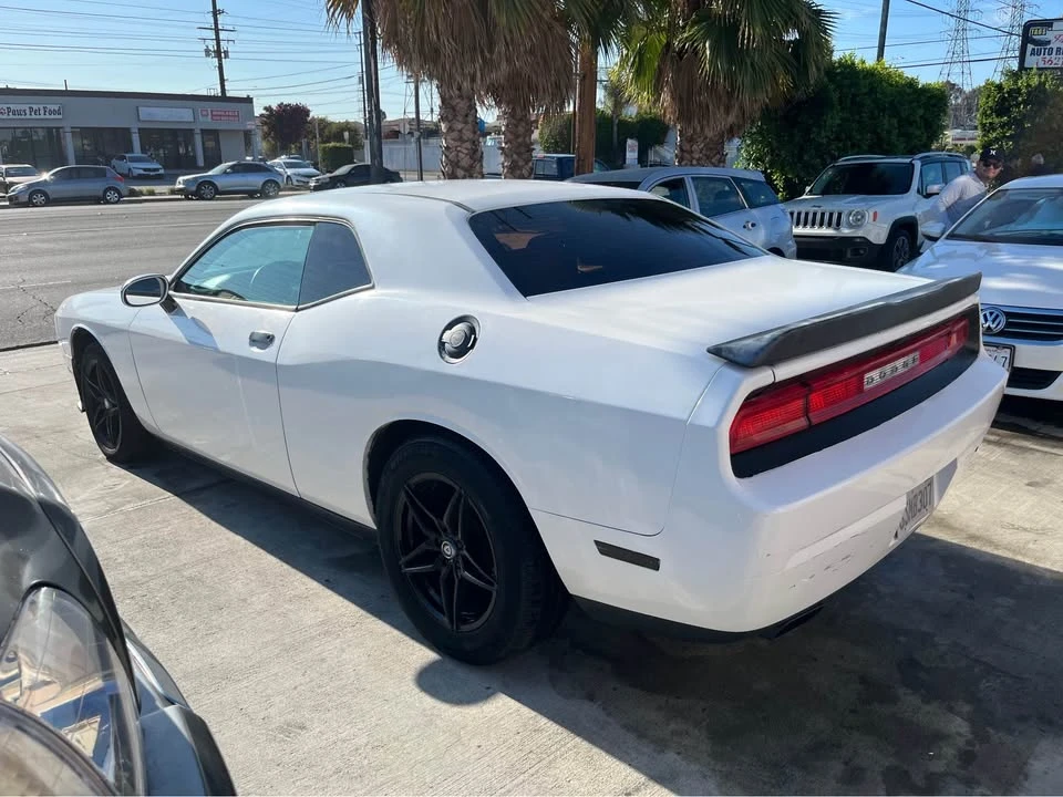 2011 Dodge Challenger 3rd Gen - Image 3 of 5