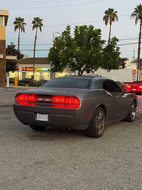 2011 Dodge Challenger 3rd Gen - Image 4 of 17