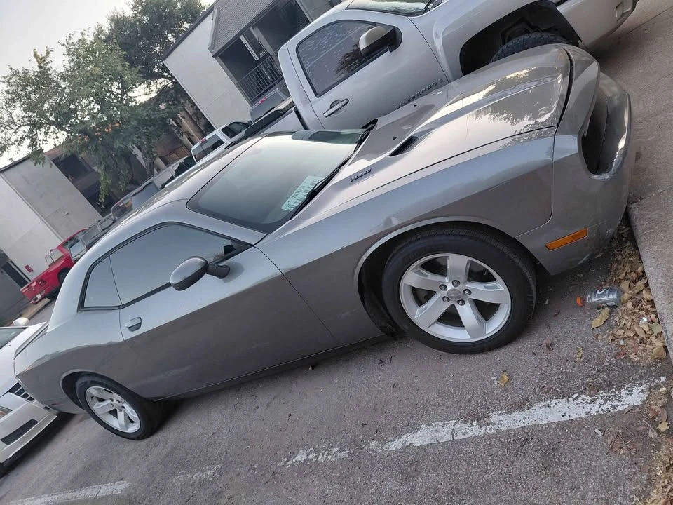 2011 Dodge Challenger 3rd Gen - Image 3 of 4