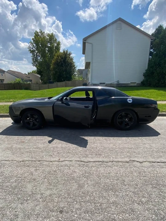 2011 Dodge Challenger 3rd Gen - Image 3 of 5