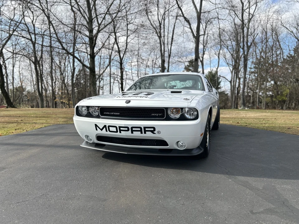 2011 Dodge Challenger 3rd Gen - Image 5 of 31