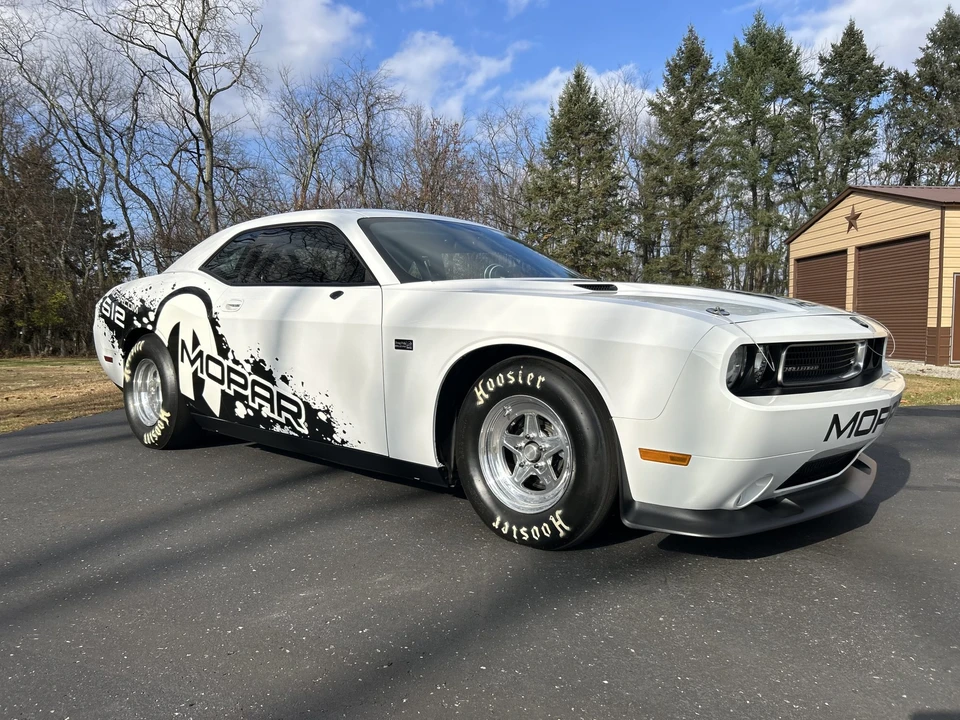 2011 Dodge Challenger 3rd Gen - Image 9 of 31