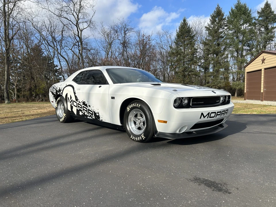 2011 Dodge Challenger 3rd Gen - Image 10 of 31