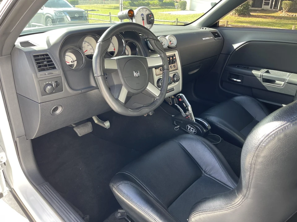 2011 Dodge Challenger 3rd Gen - Image 28 of 31