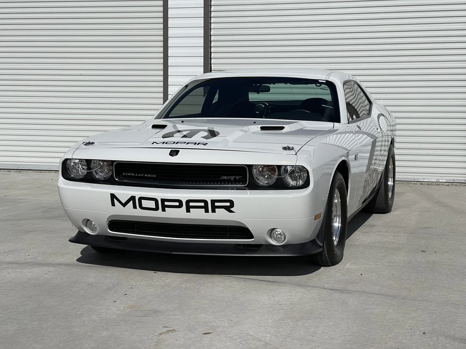 2011 Dodge Challenger 3rd Gen - Image 2 of 31