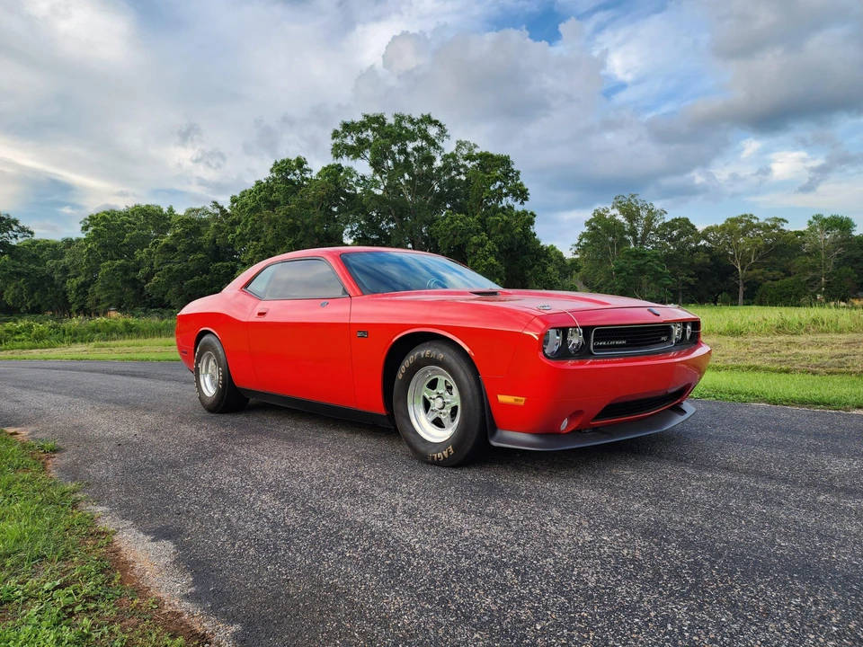 2011 Dodge Challenger 3rd Gen - Image 13 of 31