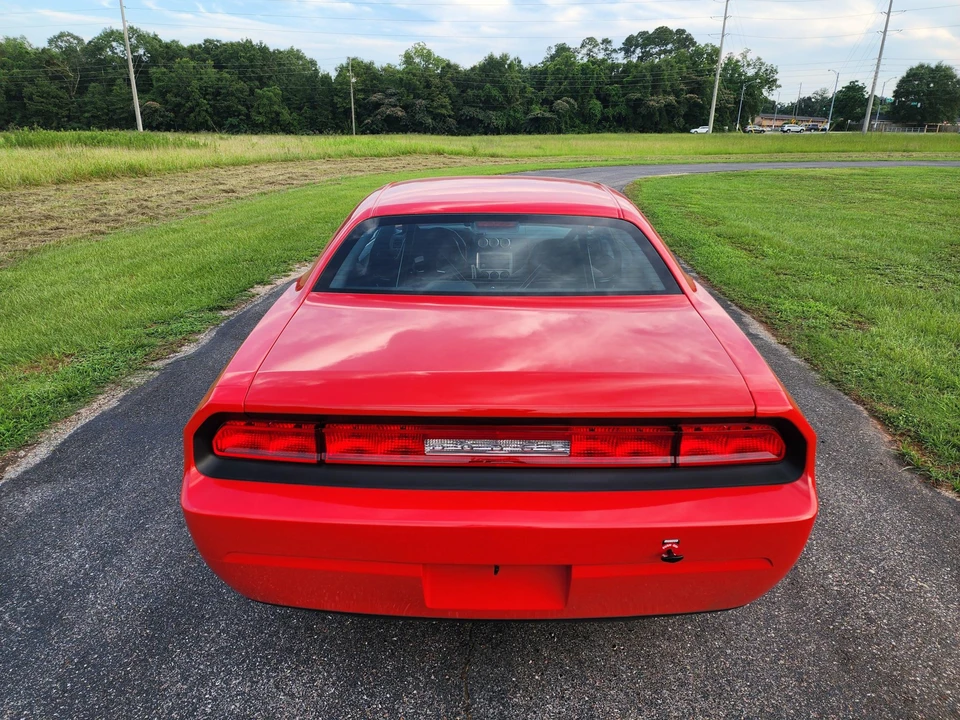 2011 Dodge Challenger 3rd Gen - Image 8 of 31