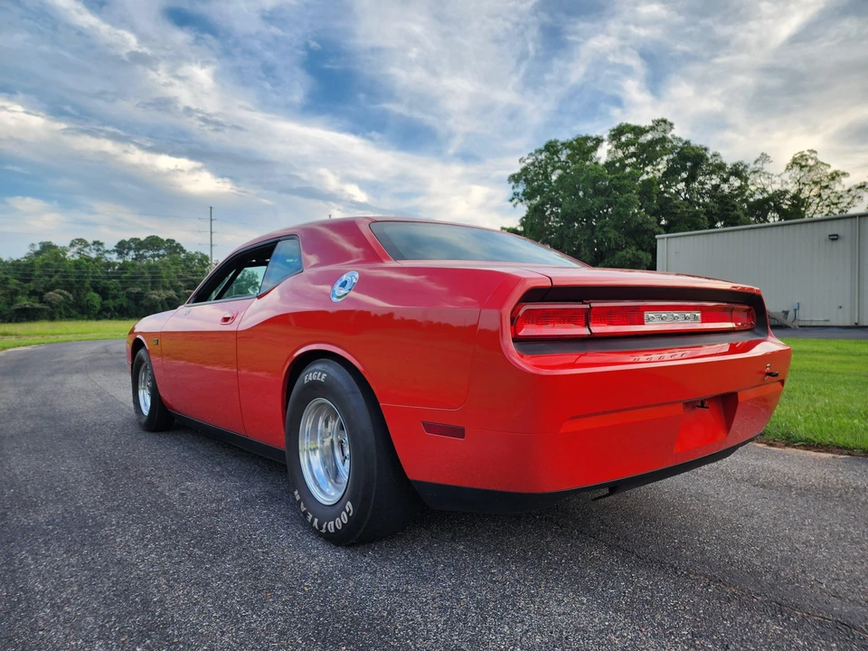 2011 Dodge Challenger 3rd Gen - Image 5 of 31
