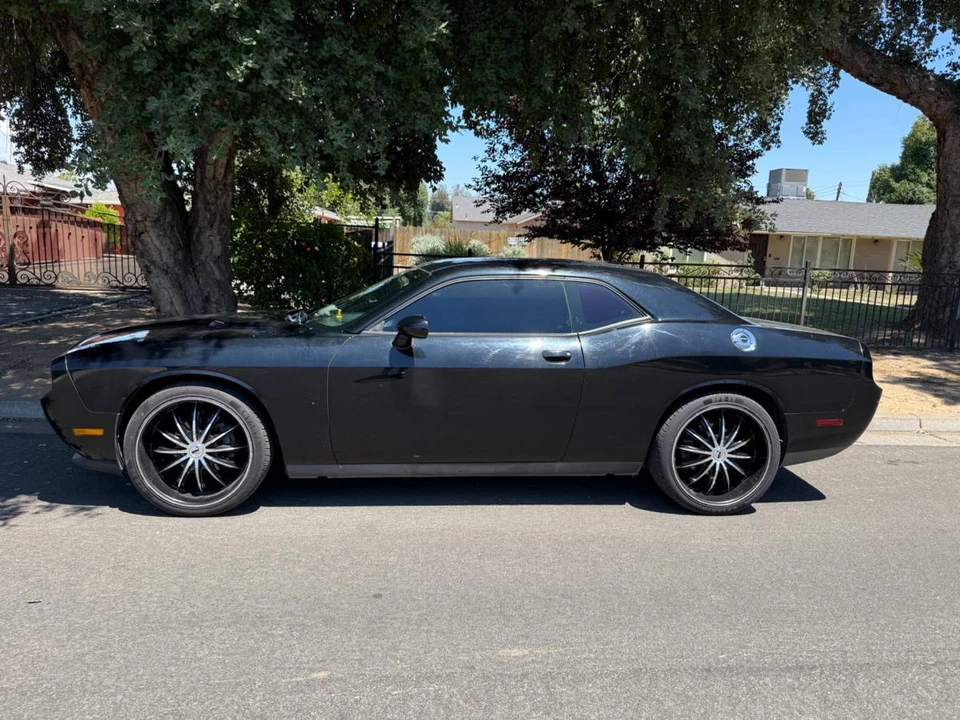 2011 Dodge Challenger 3rd Gen - Image 2 of 7
