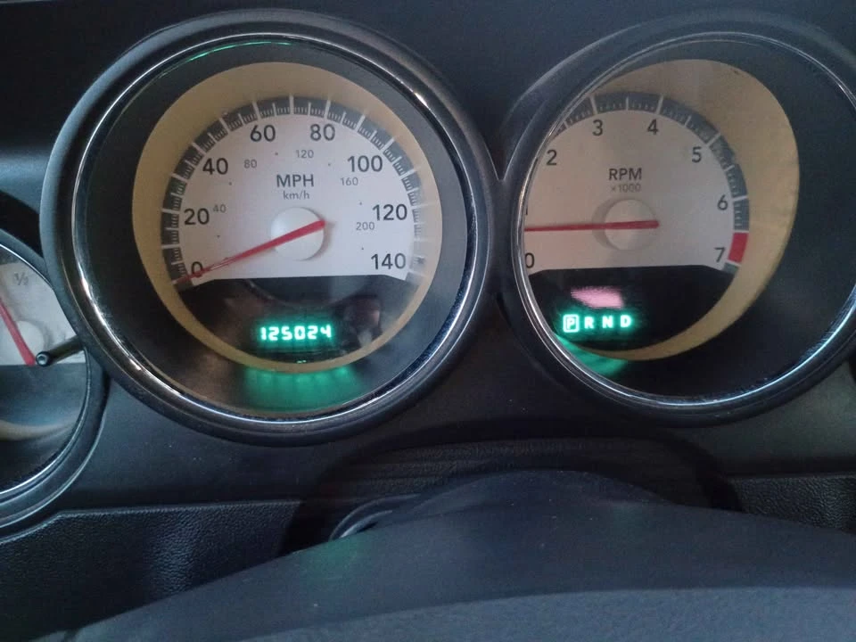 2011 Dodge Challenger 3rd Gen - Image 8 of 11