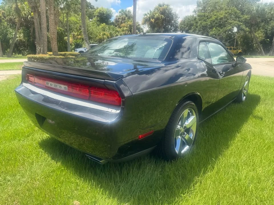 2011 Dodge Challenger 3rd Gen - Image 3 of 7