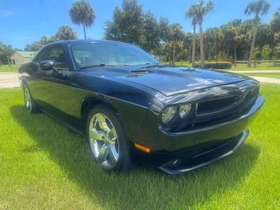 2011 Dodge Challenger 3rd Gen - Image 2 of 7