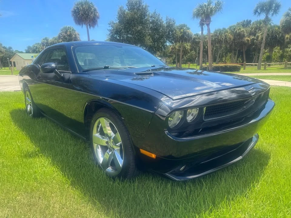 2011 Dodge Challenger 3rd Gen - Image 2 of 7