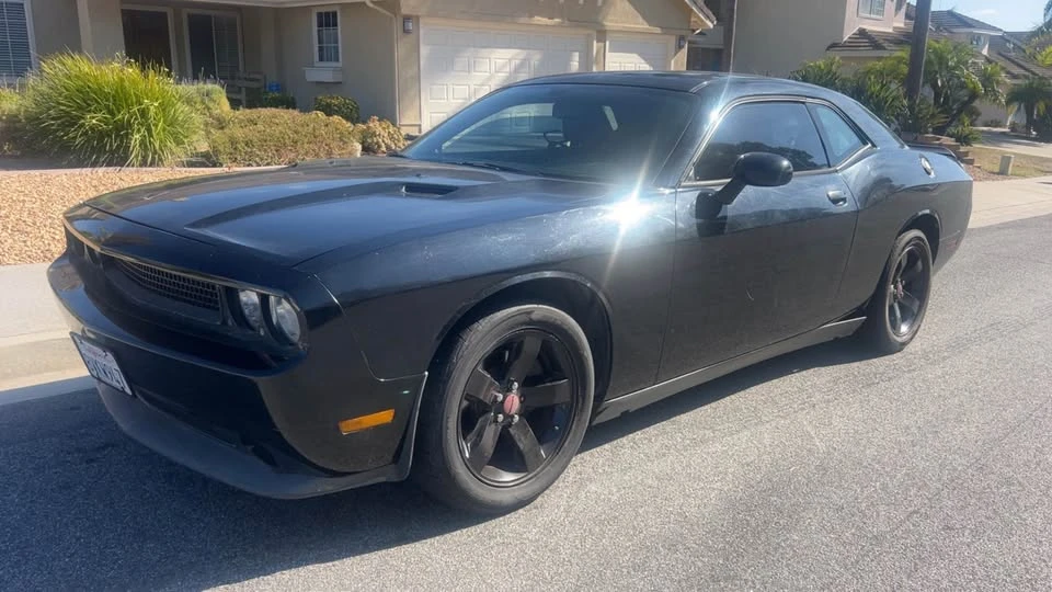 2011 Dodge Challenger 3rd Gen - Image 2 of 7