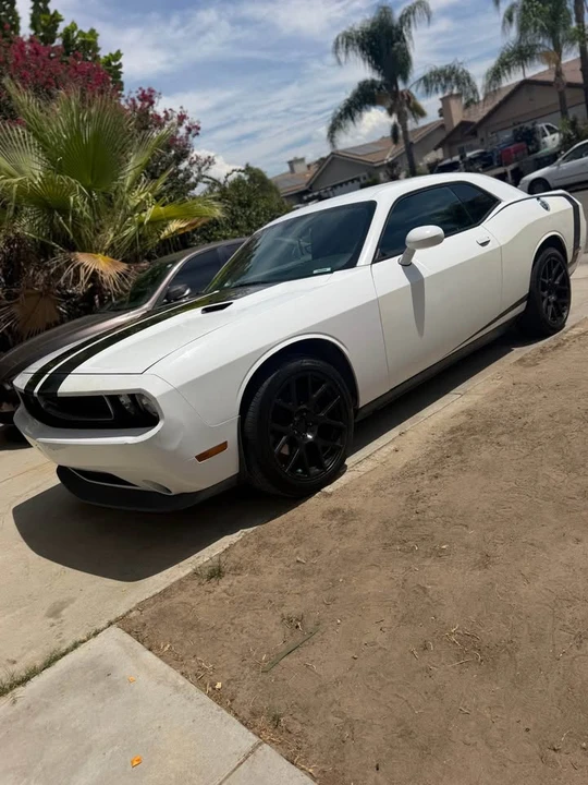 2011 Dodge Challenger 3rd Gen - Image 5 of 7