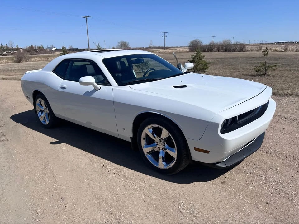2011 Dodge Challenger 3rd Gen - Image 2 of 5