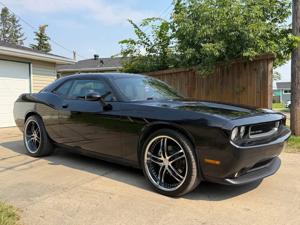 2011 Dodge Challenger 3rd Gen - Image 10 of 19
