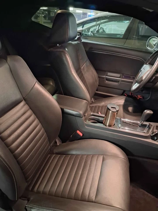 2011 Dodge Challenger 3rd Gen - Image 5 of 8